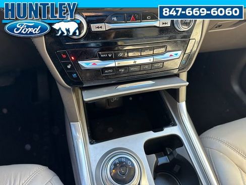 Used 2022 Ford Explorer Platinum w/ Equipment Group 601A image 28