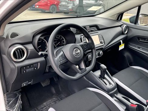 New 2025 Nissan Versa S image 10