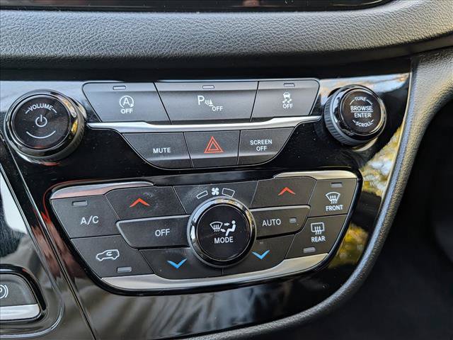 Used 2020 Chrysler Pacifica Touring w/ S Appearance Package FWD image 36