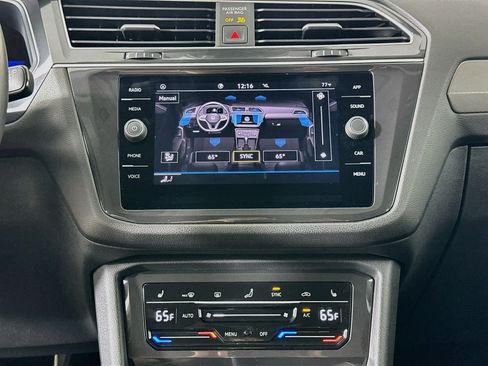 Used 2023 Volkswagen Tiguan SE FWD image 23