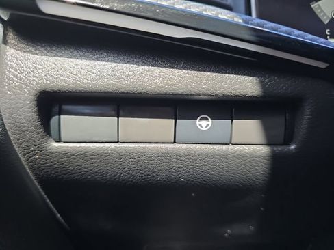 Certified 2025 Nissan Kicks SR w/ Illumination Package image 10