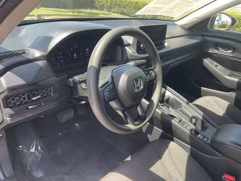 Used 2025 Honda Accord SE image 10
