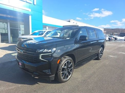 Used 2023 Chevrolet Suburban RST w/ Luxury Package image 1