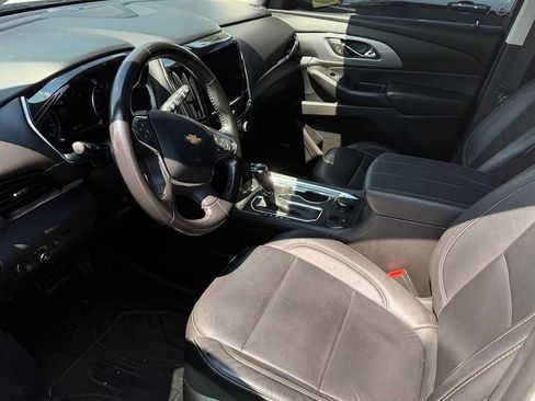 Used 2019 Chevrolet Traverse RS w/ LPO, Floor Liner Package AWD/4WD image 15