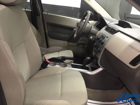 Used 2010 Ford Focus S image 34