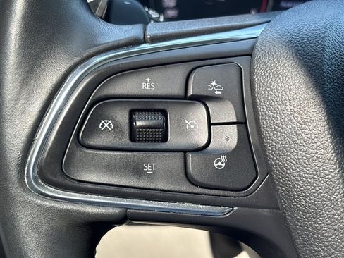 Used 2022 Buick Envision Essence w/ Technology Package I FWD image 27