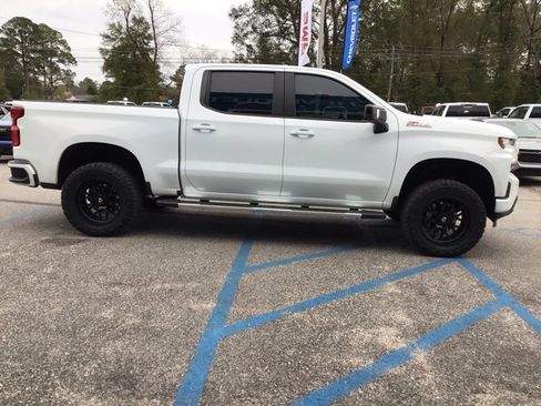 Used 2022 Chevrolet Silverado 1500 RST w/ LPO, Blackout Package image 6