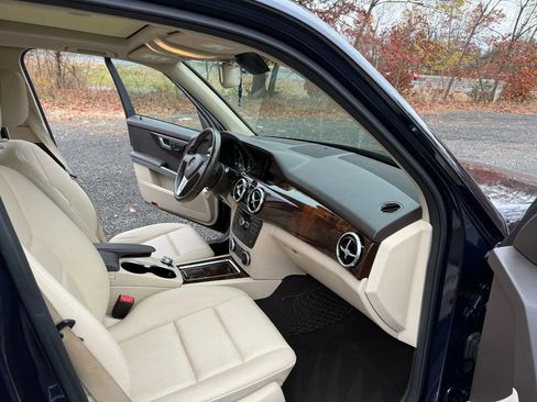 Used 2015 Mercedes-Benz GLK 350 4MATIC image 15