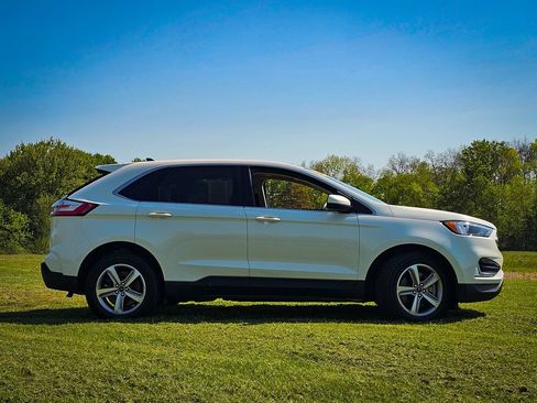 Used 2022 Ford Edge SEL w/ Convenience Package AWD/4WD image 2