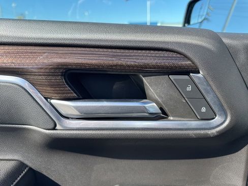 Used 2023 Chevrolet Silverado 1500 RST w/ Redline Edition image 11