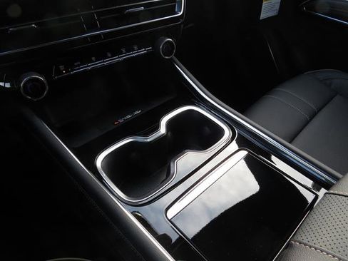 New 2026 Chevrolet Traverse High Country w/ LPO, Floor Liner Package image 23