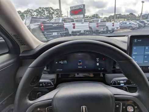 Used 2025 Lincoln Corsair FWD w/ Equipment Group 101A image 29