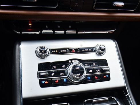 Used 2023 Lincoln Aviator Reserve w/ Equipment Group 201A image 33