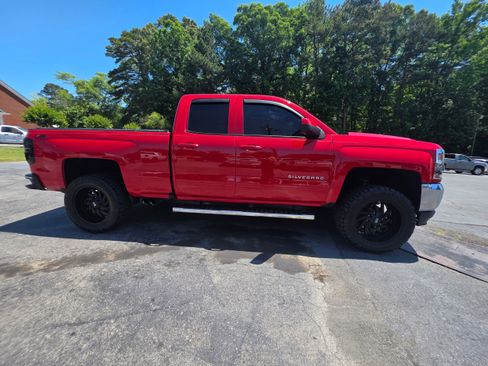 Used 2016 Chevrolet Silverado 1500 LT w/ All Star Edition AWD/4WD image 4