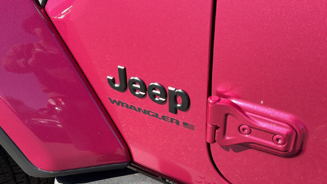 Used 2026 Jeep Wrangler Unlimited Sahara AWD/4WD image 45
