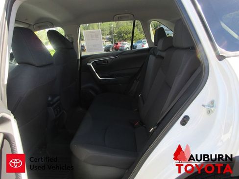 Used 2024 Toyota RAV4 LE image 23