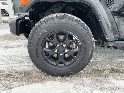 Used 2021 Jeep Wrangler Willys image 13