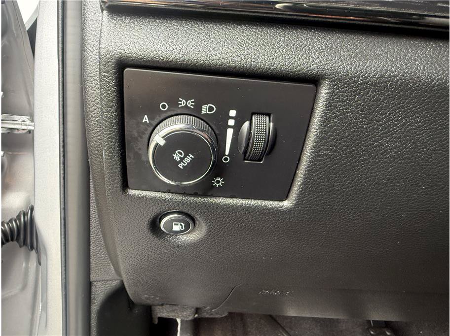 Used 2018 Jeep Grand Cherokee High Altitude AWD/4WD image 18