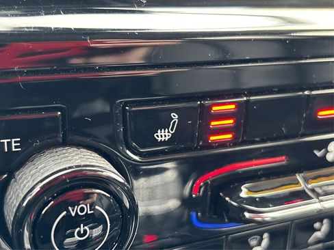 Used 2022 Jeep Grand Cherokee L Limited image 34