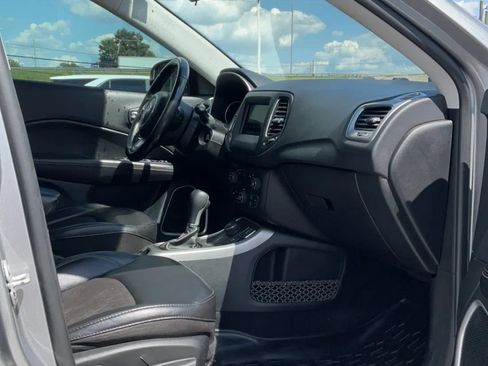 Used 2020 Jeep Compass Latitude image 6