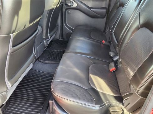 Used 2021 Nissan Frontier PRO-4X w/ Pro-4x Utility Package image 7