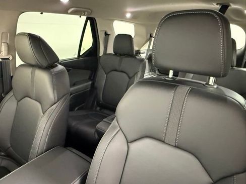 Used 2025 Honda Pilot EX-L image 31