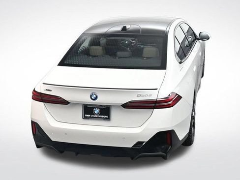 New 2027 BMW 550e xDrive AWD/4WD image 29