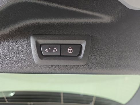 New 2026 BMW X5 M60i image 13