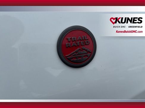 Used 2025 Jeep Compass Trailhawk AWD/4WD image 13
