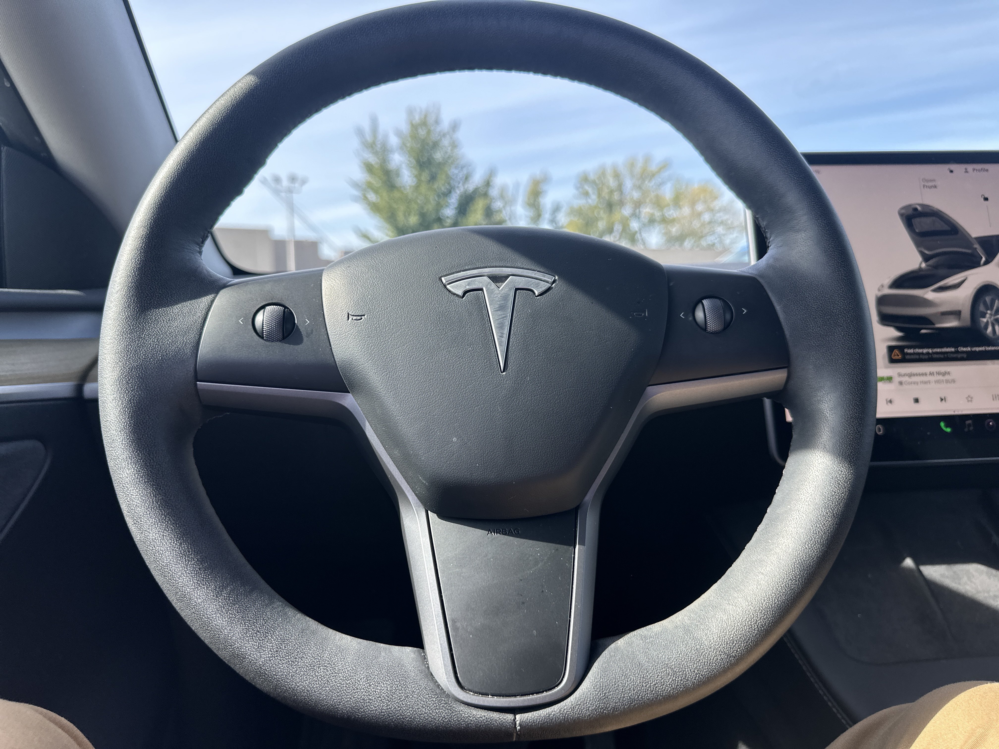 Used 2023 Tesla Model Y Long Range AWD/4WD image 23