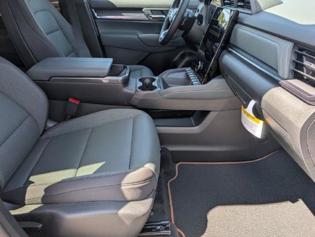 New 2026 GMC Terrain AT4 w/ LPO, Black Badging Package AWD/4WD image 33