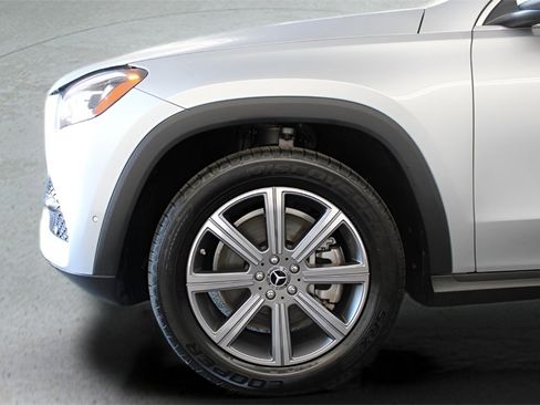 Used 2023 Mercedes-Benz GLS 450 4MATIC image 36