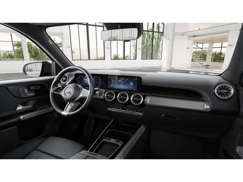 New 2026 Mercedes-Benz GLB 250 4MATIC image 5