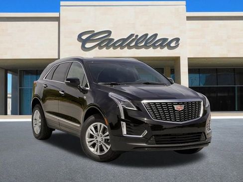 New 2026 Cadillac XT5 Luxury image 2
