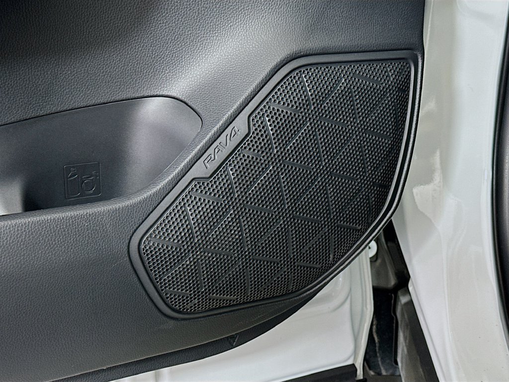Certified 2025 Toyota RAV4 XSE AWD/4WD image 18