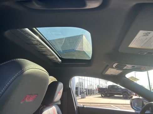 New 2026 Chevrolet Trax RS w/ Sunroof Package image 21