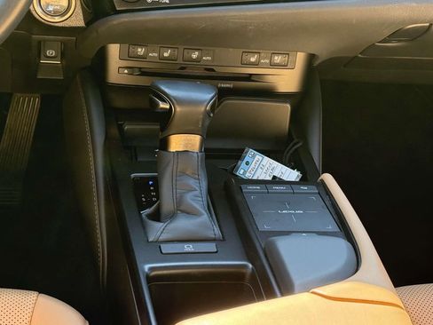 Used 2022 Lexus ES 350 w/ Premium Package FWD image 19