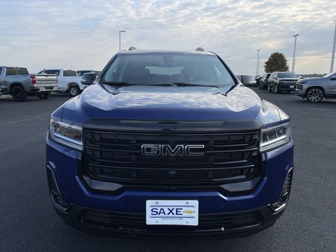 Certified 2023 GMC Acadia SLT w/ Elevation Edition image 8