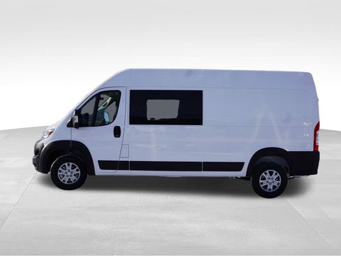 Used 2025 RAM ProMaster 2500 w/ Crew Van Package image 9