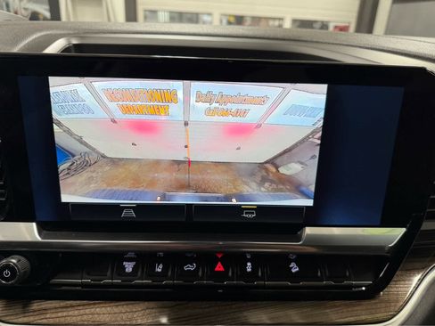 Used 2024 Chevrolet Silverado 2500 LT image 17