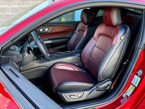 Used 2024 Ford Mustang Premium image 7