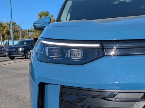 New 2026 Volkswagen Tiguan SE image 10