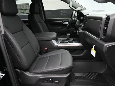 New 2026 Chevrolet Silverado 1500 LTZ w/ LTZ Premium Package AWD/4WD image 36