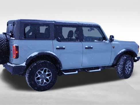 Used 2024 Ford Bronco Badlands image 4