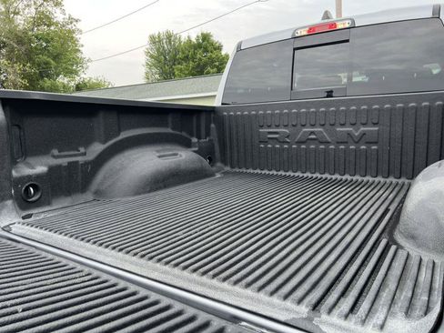 Used 2024 RAM 1500 Laramie AWD/4WD image 5