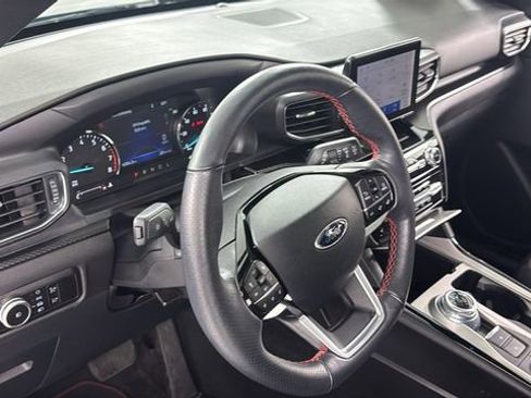 Used 2023 Ford Explorer ST-Line w/ Class IV Trailer Tow Package image 37