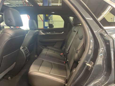 Used 2021 Cadillac XT5 Premium Luxury AWD/4WD image 23