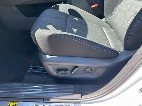 New 2026 Nissan Rogue SV FWD image 17