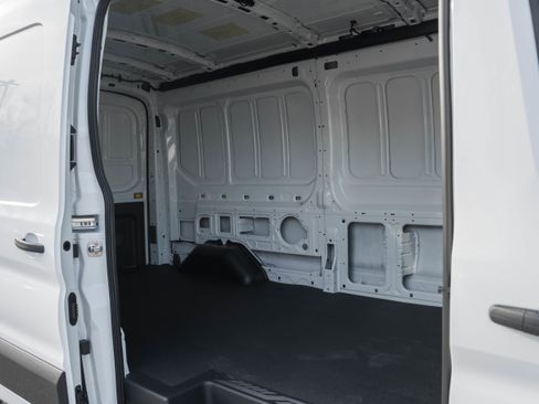New 2026 Ford Transit 250 148 Medium Roof image 29