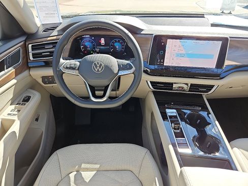 New 2026 Volkswagen Atlas SE image 9